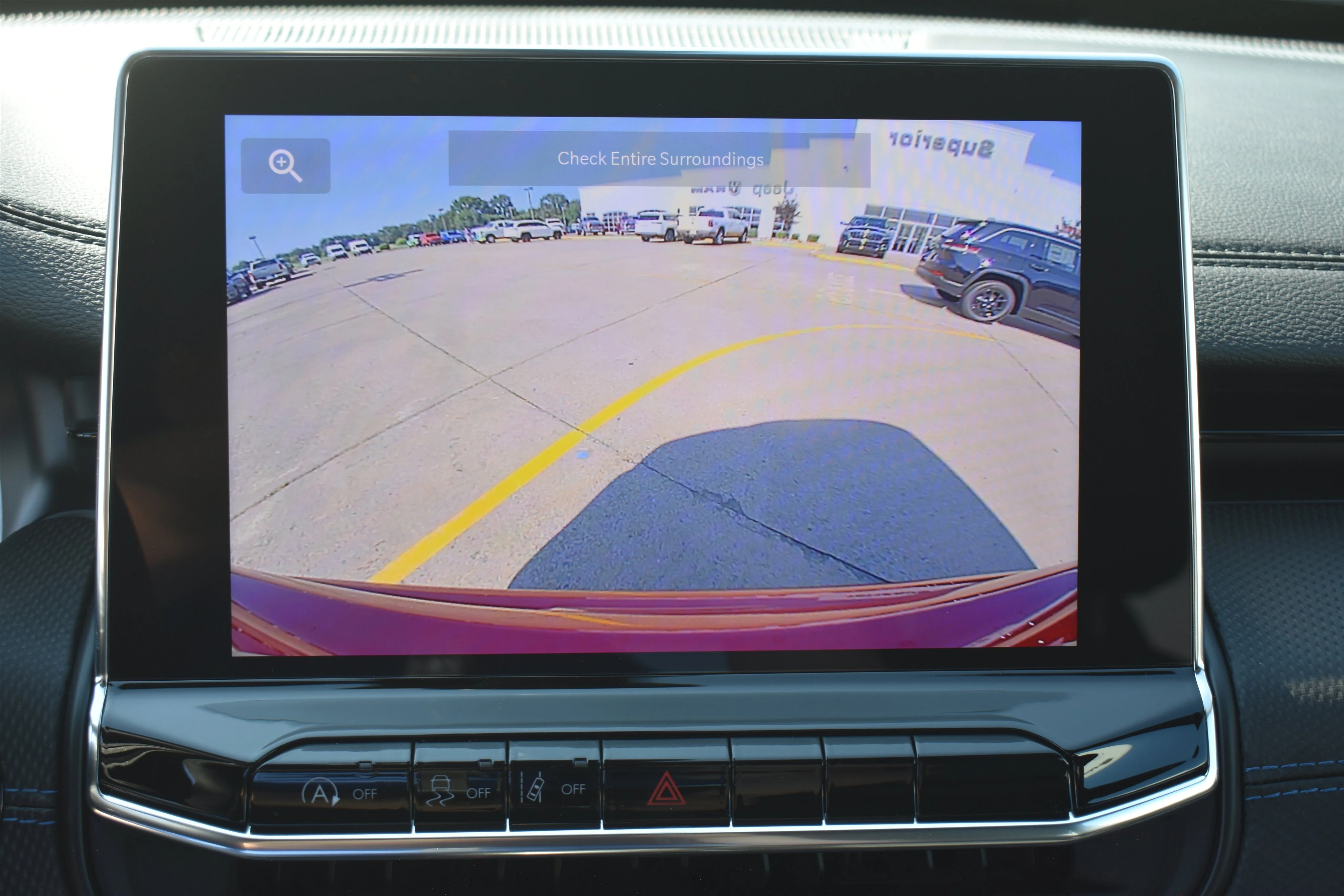 New 2026 Red Hot Pearlcoat Jeep Latitude Altitude image 23