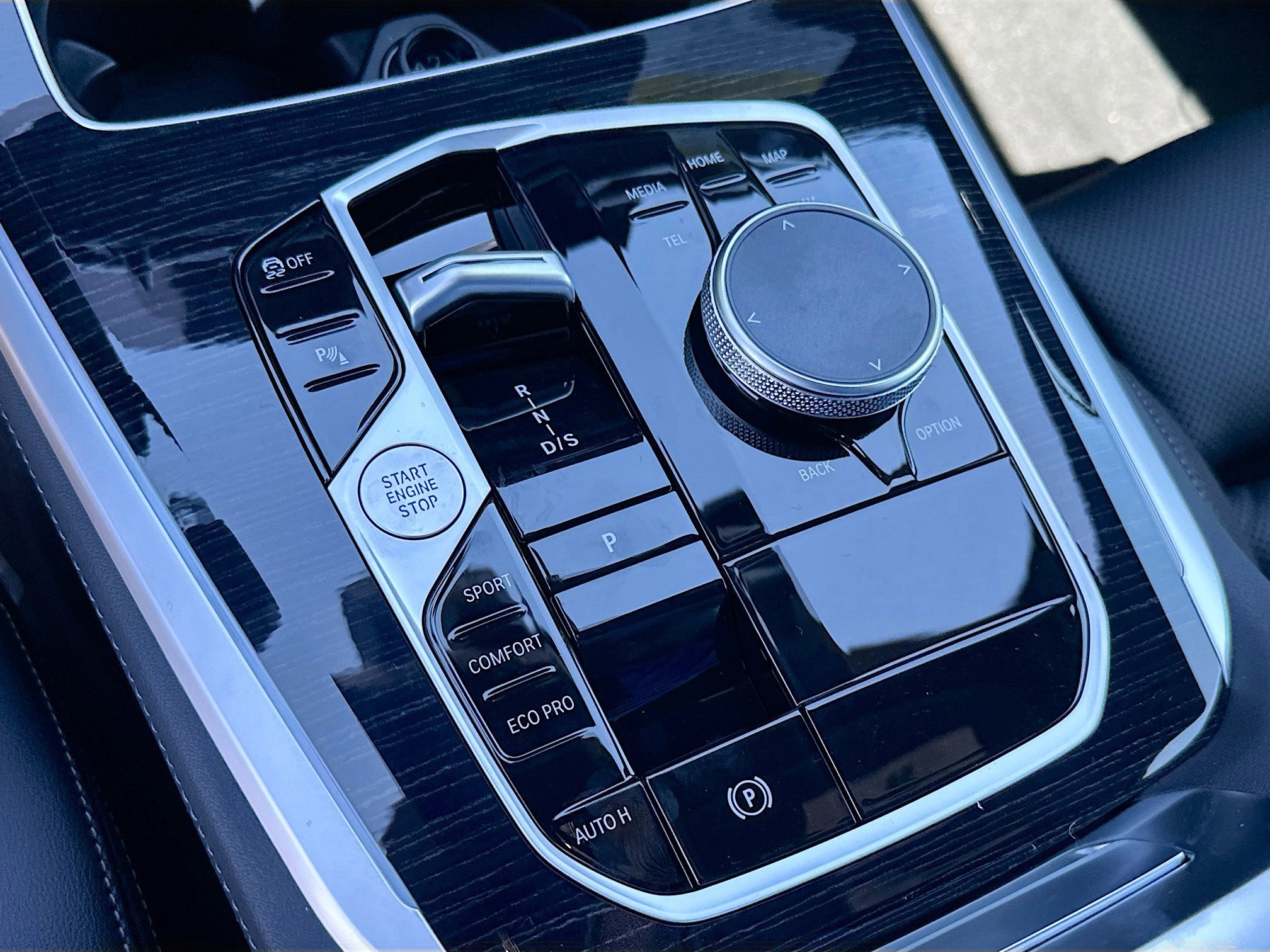 New 2026 Brooklyn Grey Metallic BMW sDrive40i image 14