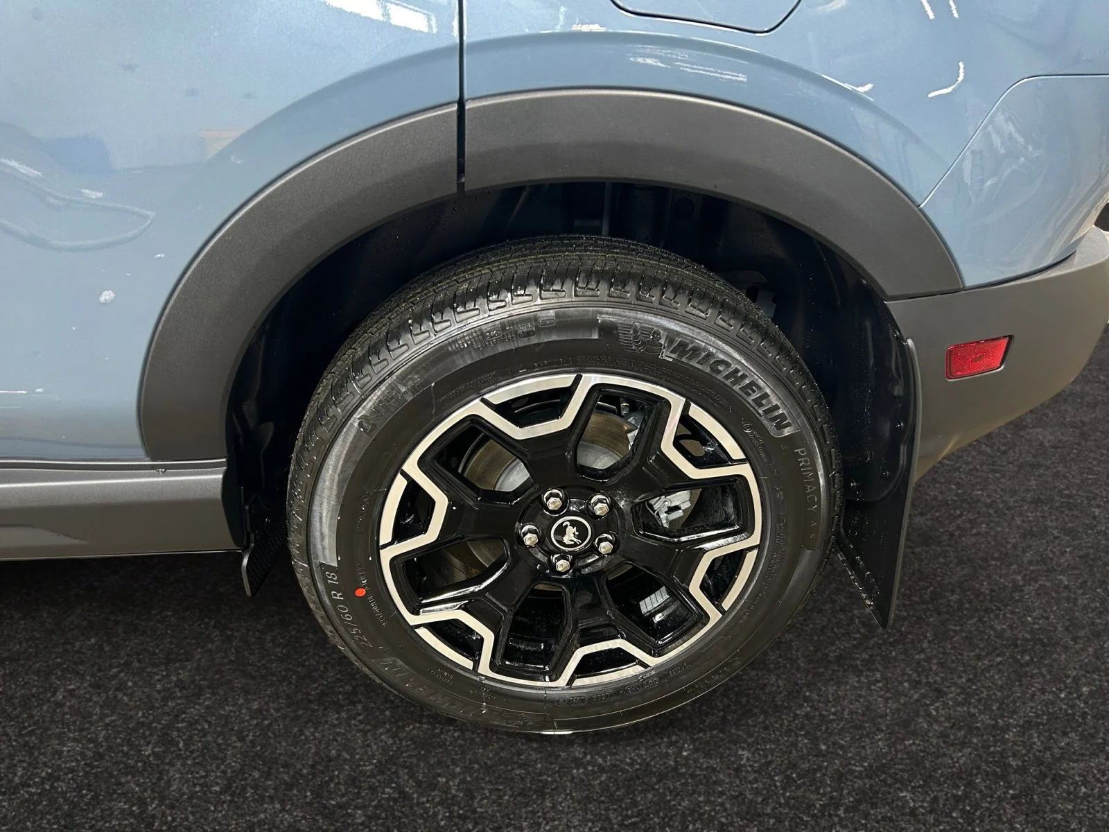 New 2026 Azure Grey Metallic Tri-Coat Ford Outer Banks image 9