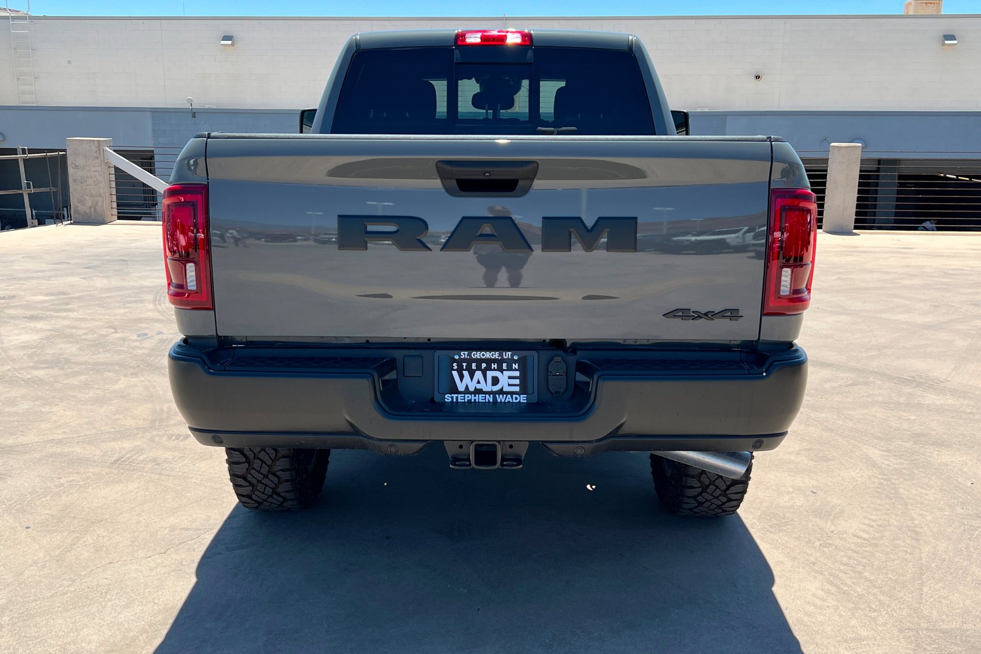 New 2026 Ceramic Gray Clear-Coat Exterior Paint RAM Warlock image 5