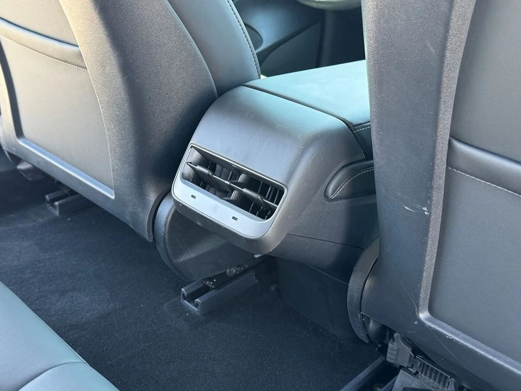 Used 2022  Tesla Performance image 21