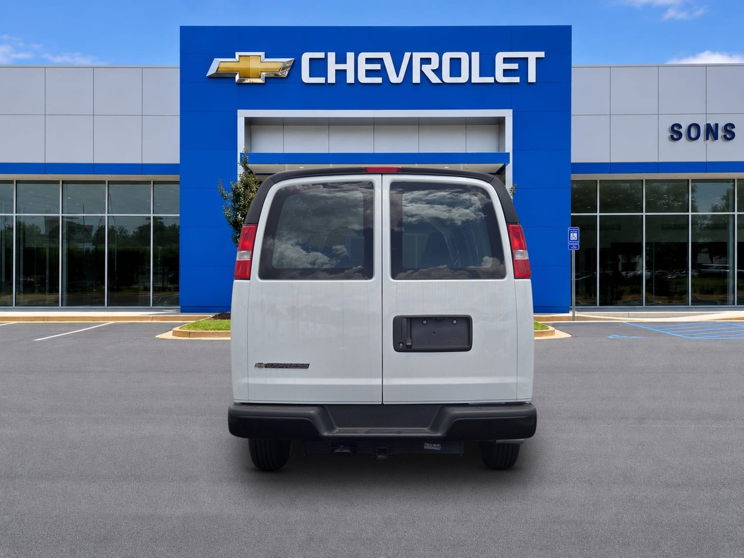2025 Chevrolet Express Cargo Work Van - Photo 7