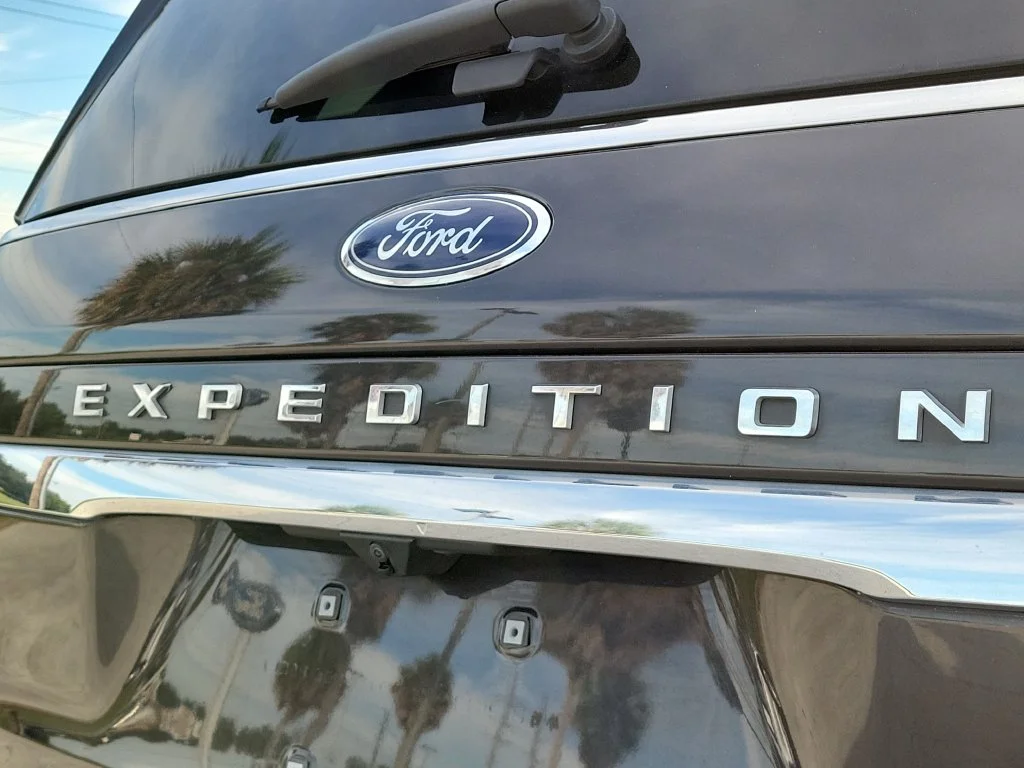 Used 2024 Dark Matter Gray Metallic Ford Limited image 6
