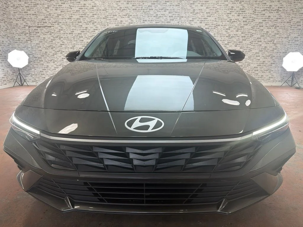 Used 2026 Amazon Gray Hyundai SEL Sport image 2