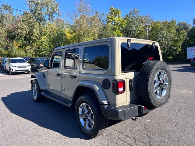 Used 2022 Beige Jeep Unlimited Sahara image 5