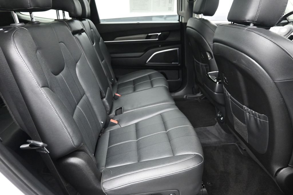 Used 2021 White Kia SX image 10
