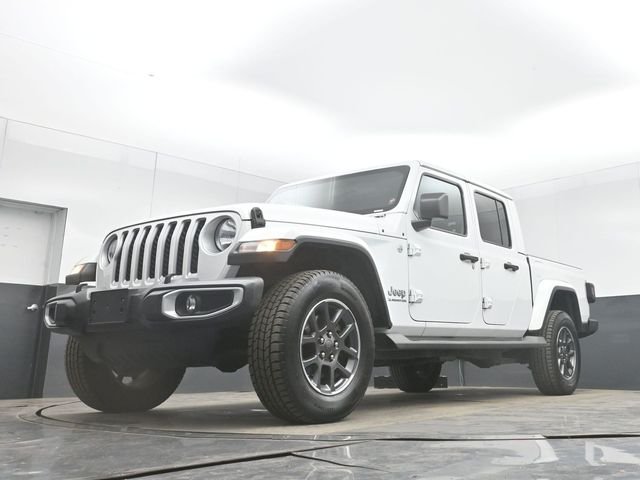 Used 2020 White Jeep Overland image 40