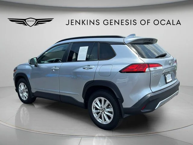 Used 2022 Silver Toyota LE image 5