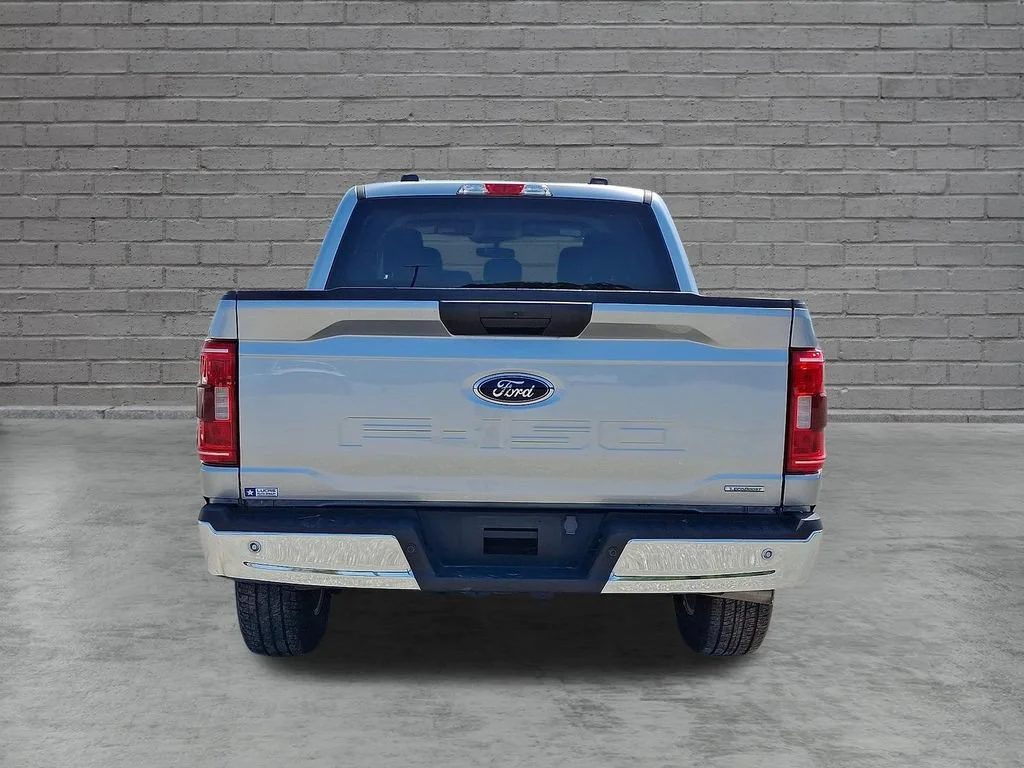 Used 2023 Silver Ford XLT image 10