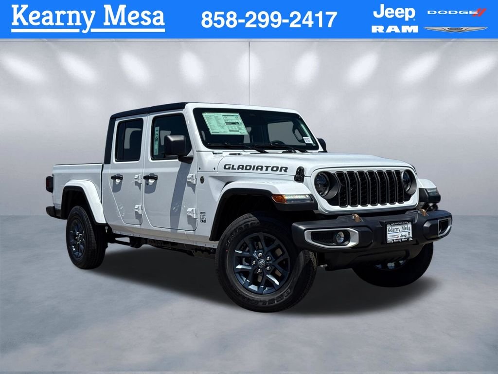 2026 Jeep Gladiator 85th Anniversary Edition Auto's photo