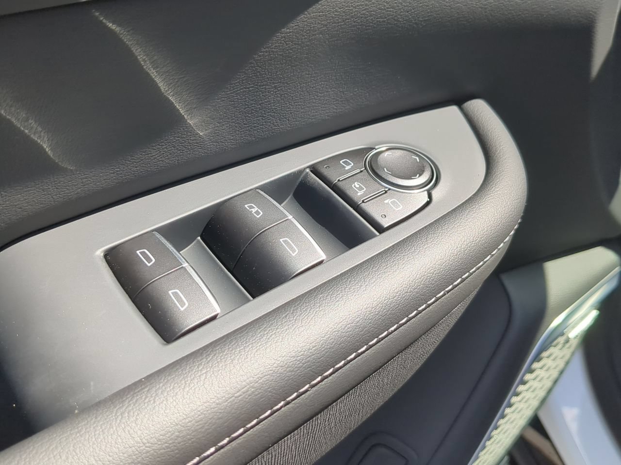Used 2026 Summit White Buick Sport Touring image 23