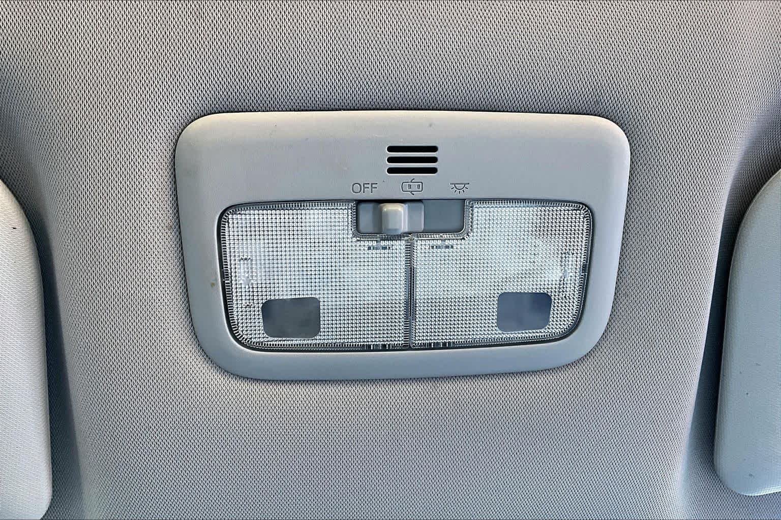 Used 2016 4Evergreen Metallic Toyota LE image 34
