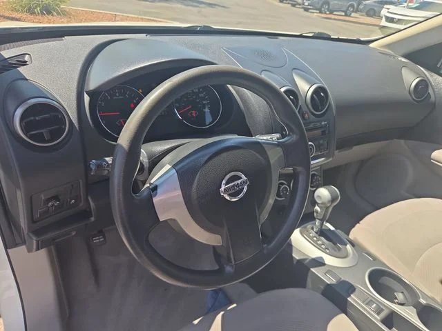 Used 2014 Pearl White Nissan S image 10