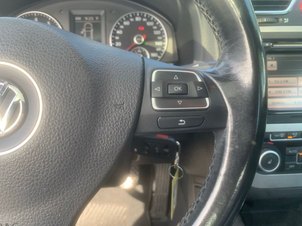 Used 2010 Salsa Red Volkswagen Komfort Edition image 19