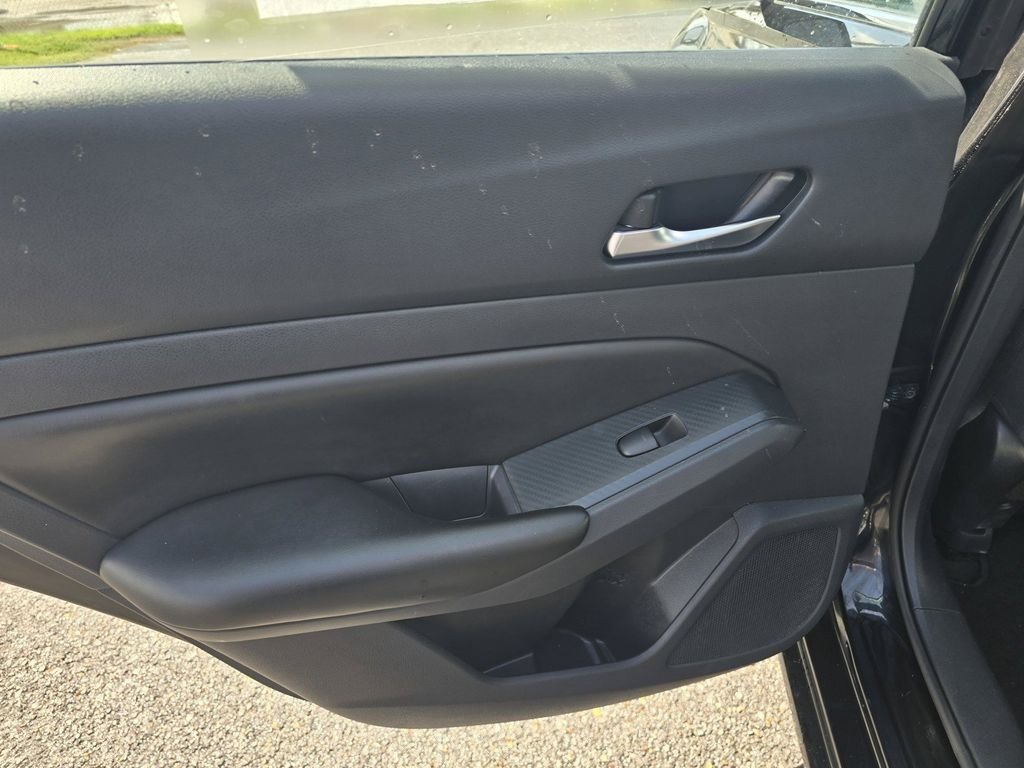 Used 2022 Black Nissan 2.5 S image 13