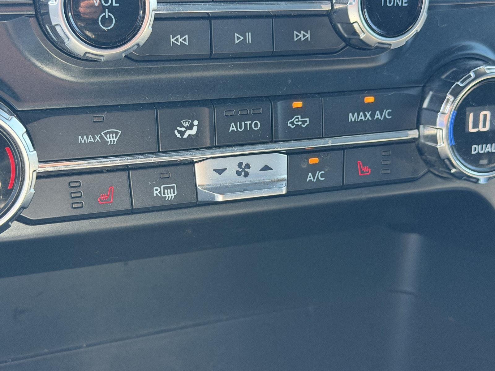 Used 2021 Oxford White Ford XLT image 8