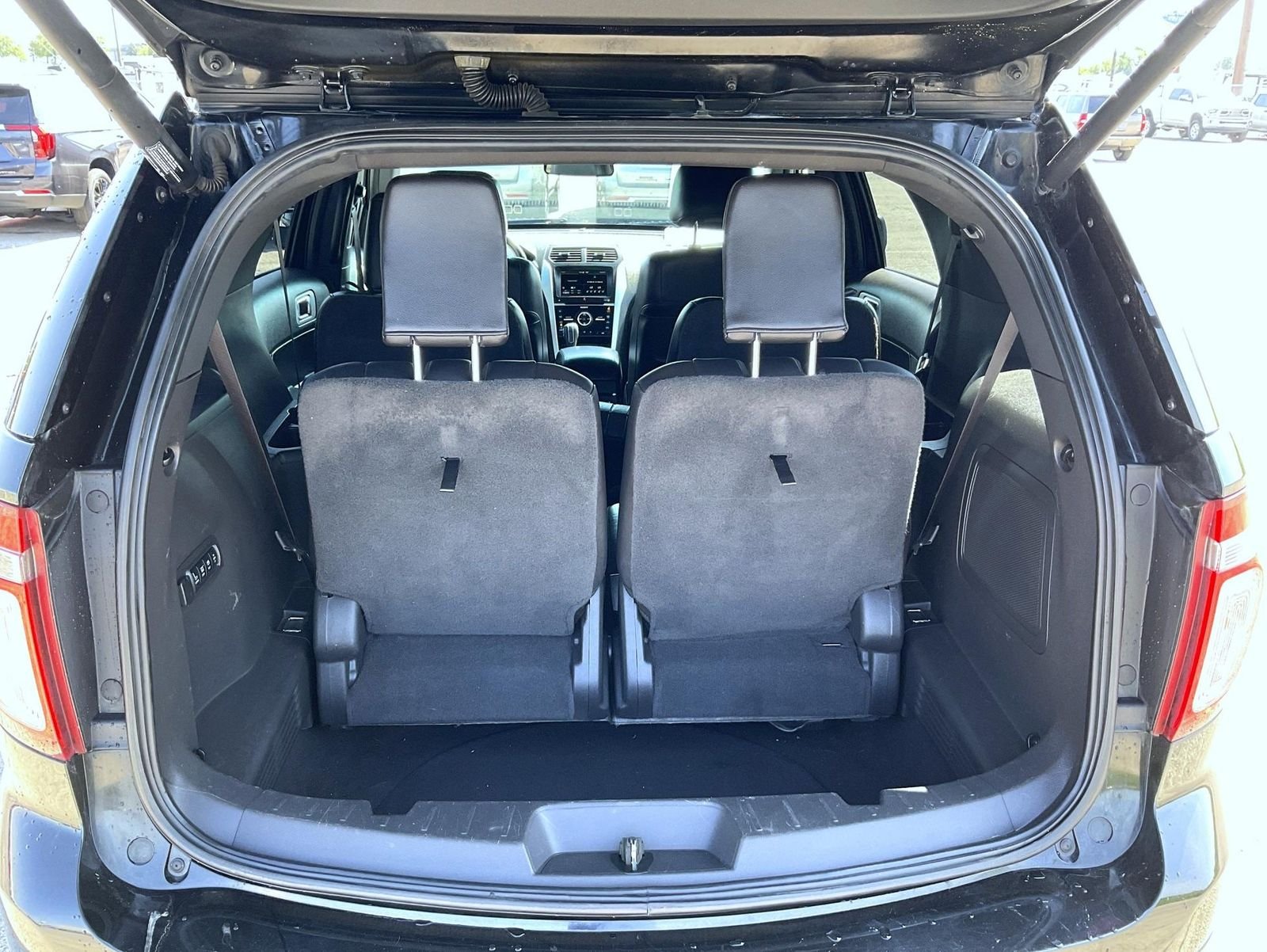 Used 2015 Black Ford Limited image 22