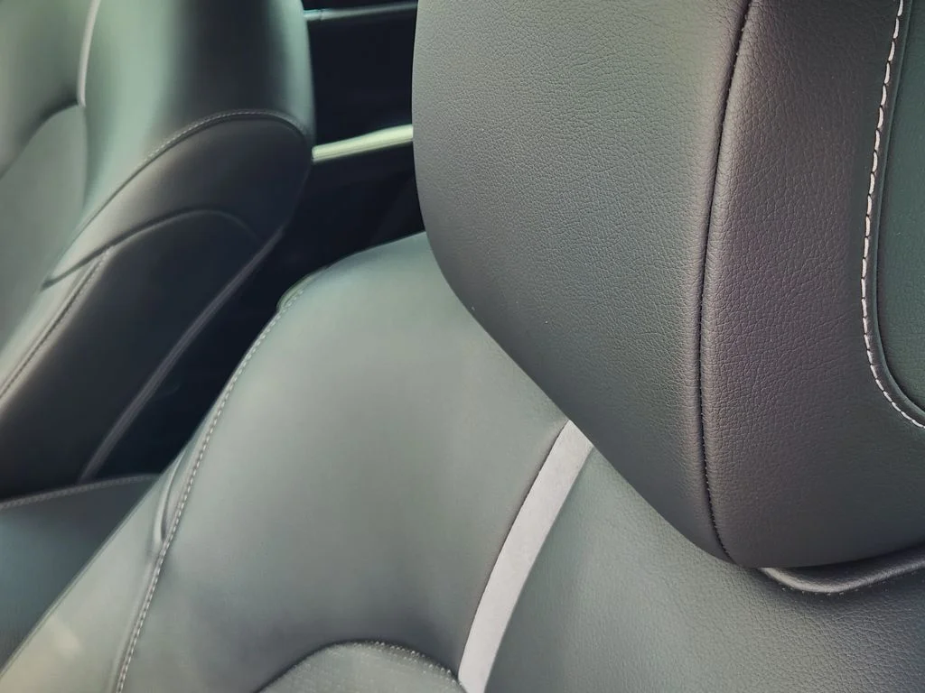 Used 2022 Wind Chill Pearl Toyota XSE image 17