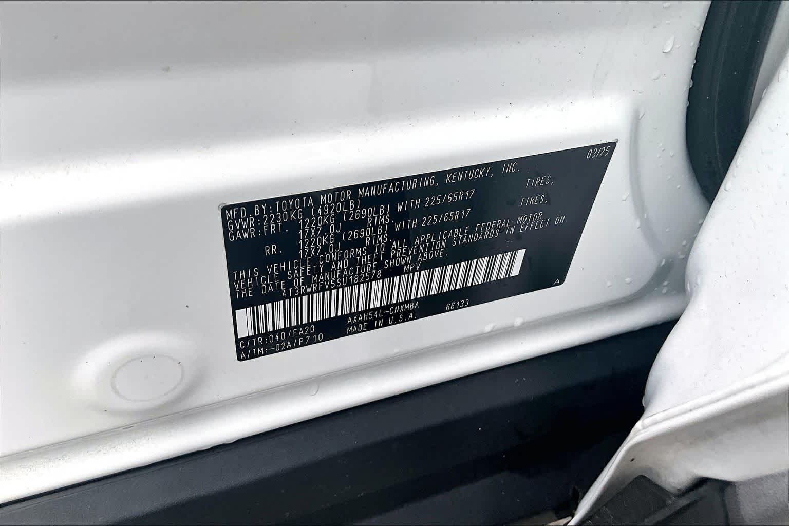 Used 2025 Ice Cap Toyota Hybrid XLE image 37