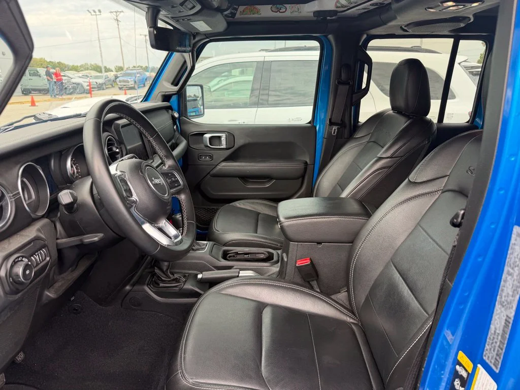 Used 2022 Blue Jeep Unlimited Sahara image 2