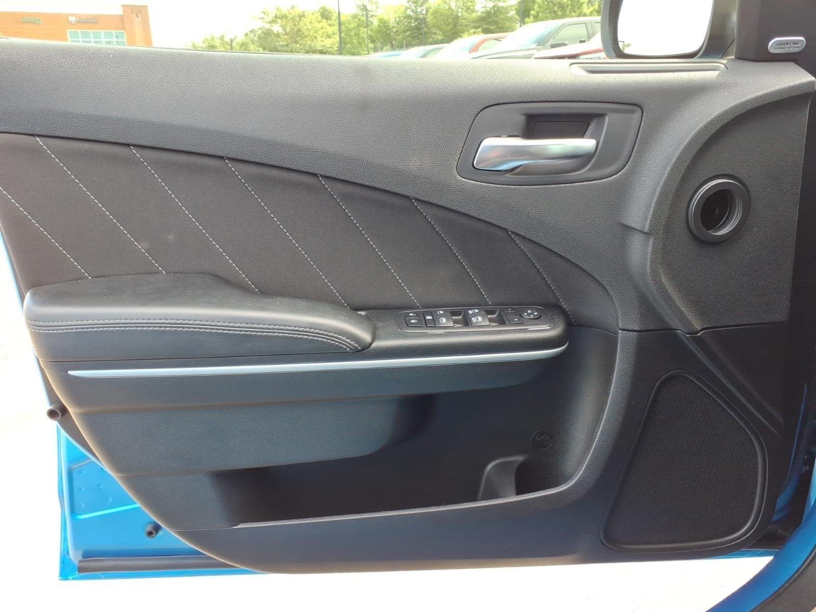 Used 2023 B5 Blue Pearlcoat Dodge R/T image 27