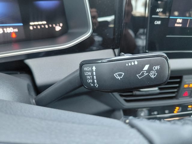 Used 2025 White Volkswagen Sport image 26