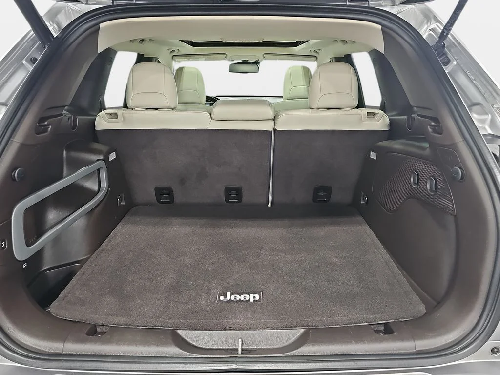 Used 2017 Silver Jeep Overland image 14