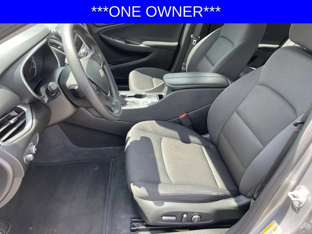 Used 2025 Sterling Gray Metallic Chevrolet 1LT image 16