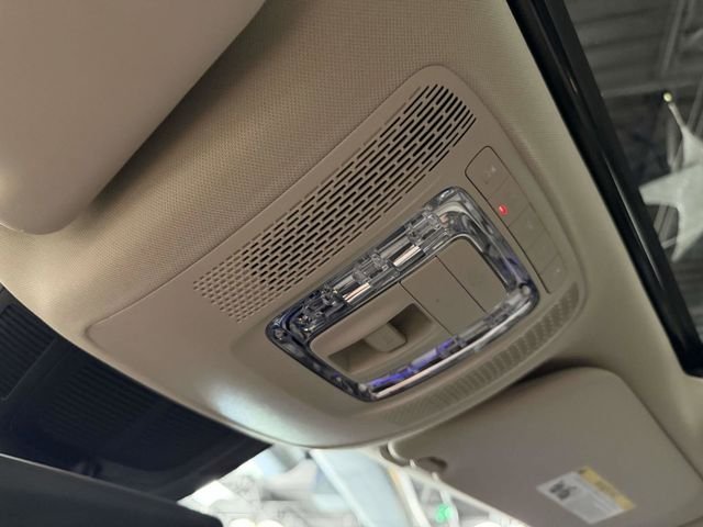 Certified Used 2025 White Mercedes-Benz GLE 350 image 40