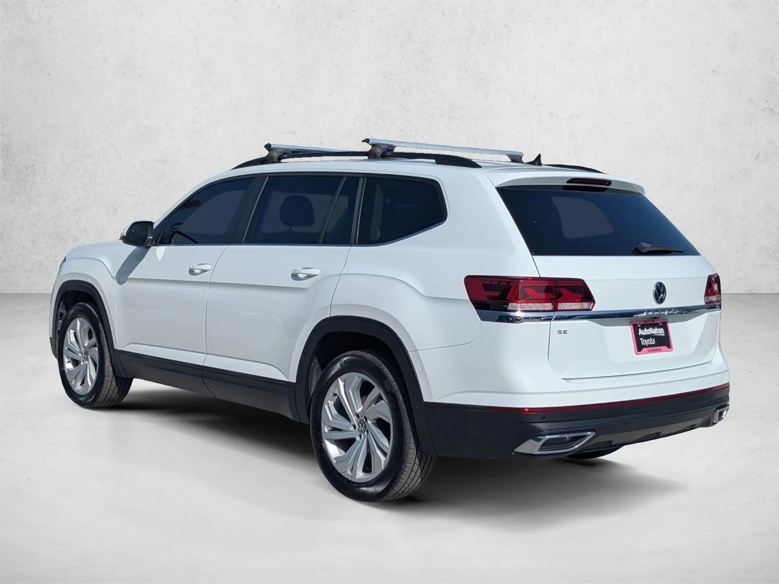 Used 2022 White Volkswagen 2.0T SE w/Technology image 8