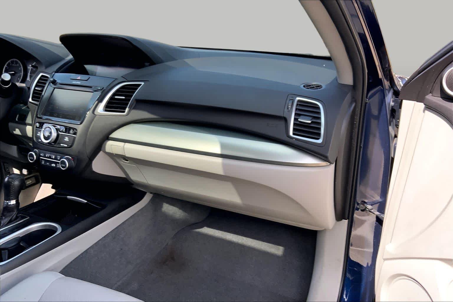 Used 2018  Acura w/Technology Pkg image 18