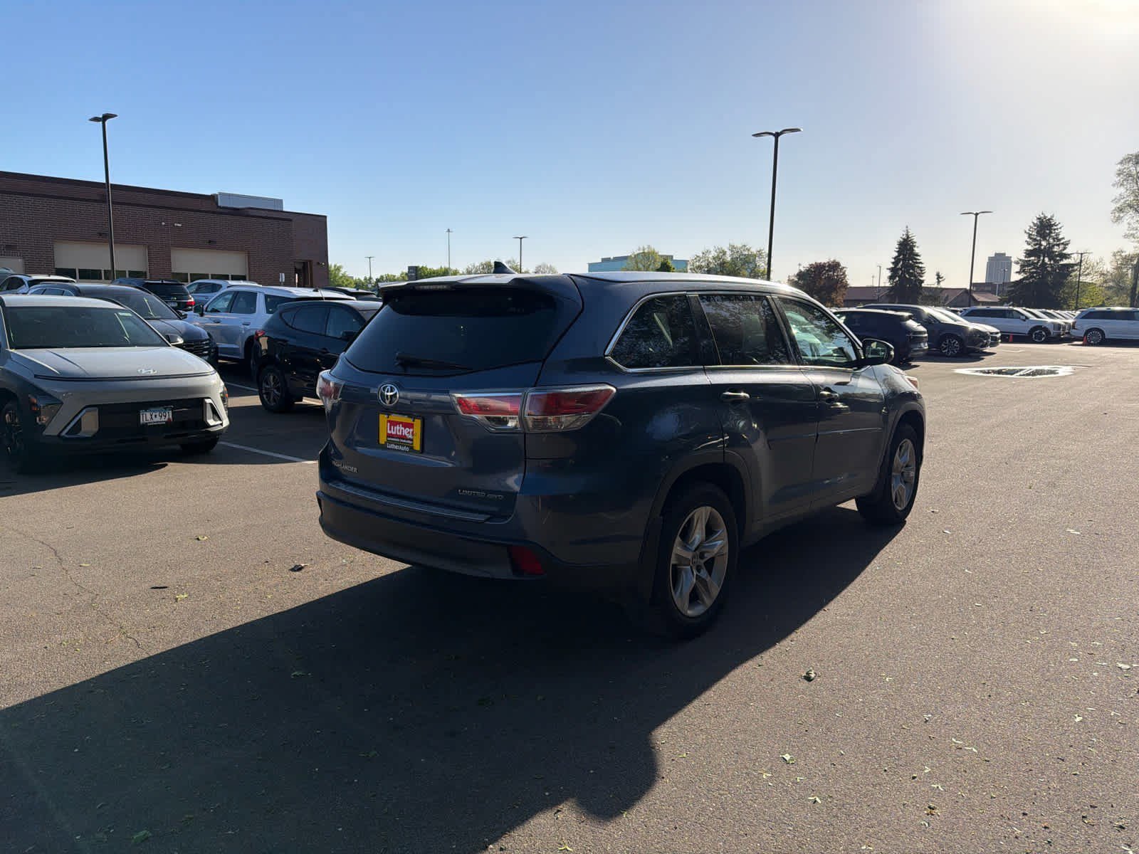 Used 2016 Toyota Highlander Limited with VIN 5TDDKRFH5GS276727 for sale in Bloomington, Minnesota