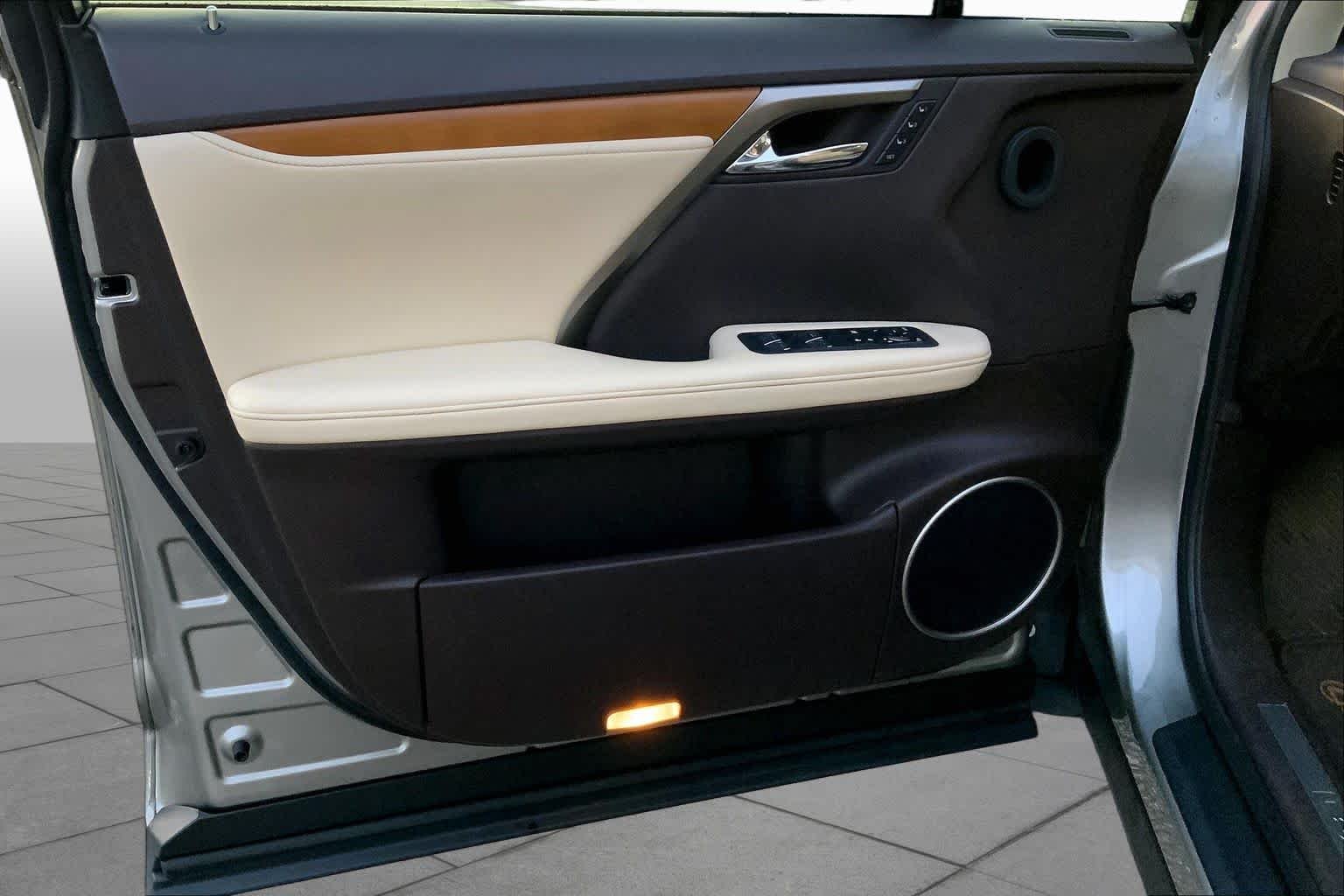 Used 2020 Atomic Silver Lexus  image 21