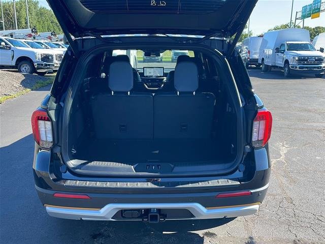 New 2026 Agate Black Metallic Ford Tremor® image 73