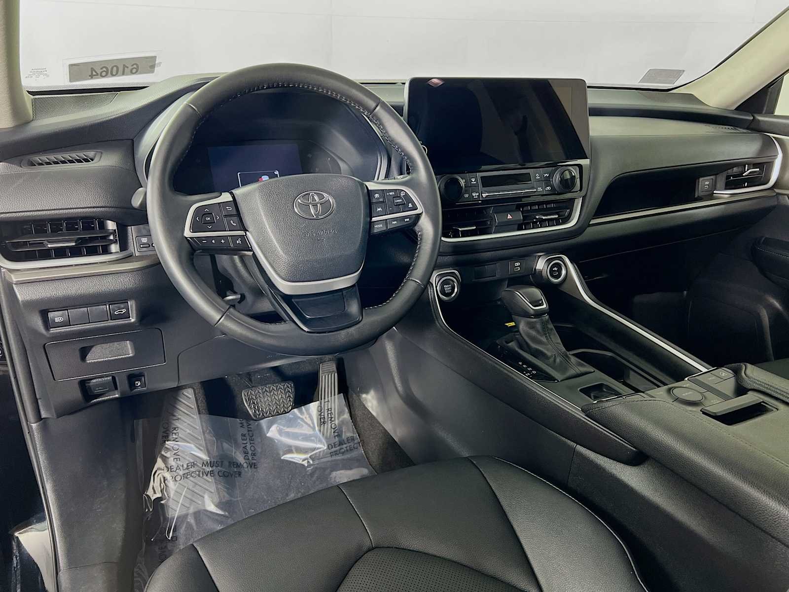 Used 2025 Midnight Black Metallic Toyota XLE image 9