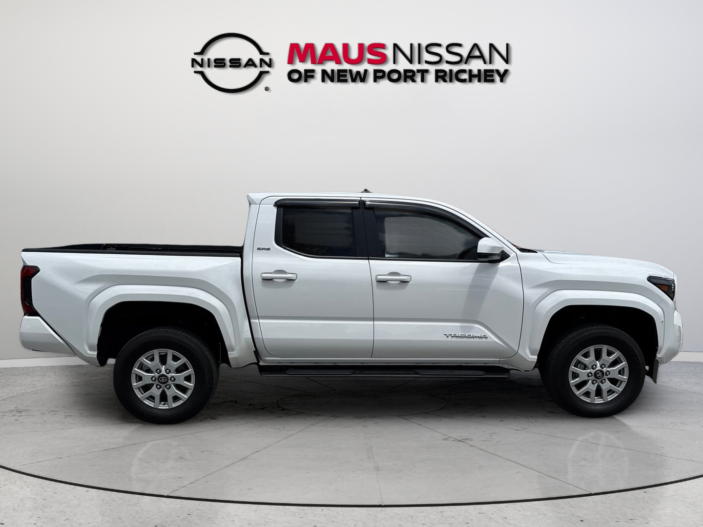 Used 2024 White Toyota SR5 image 13