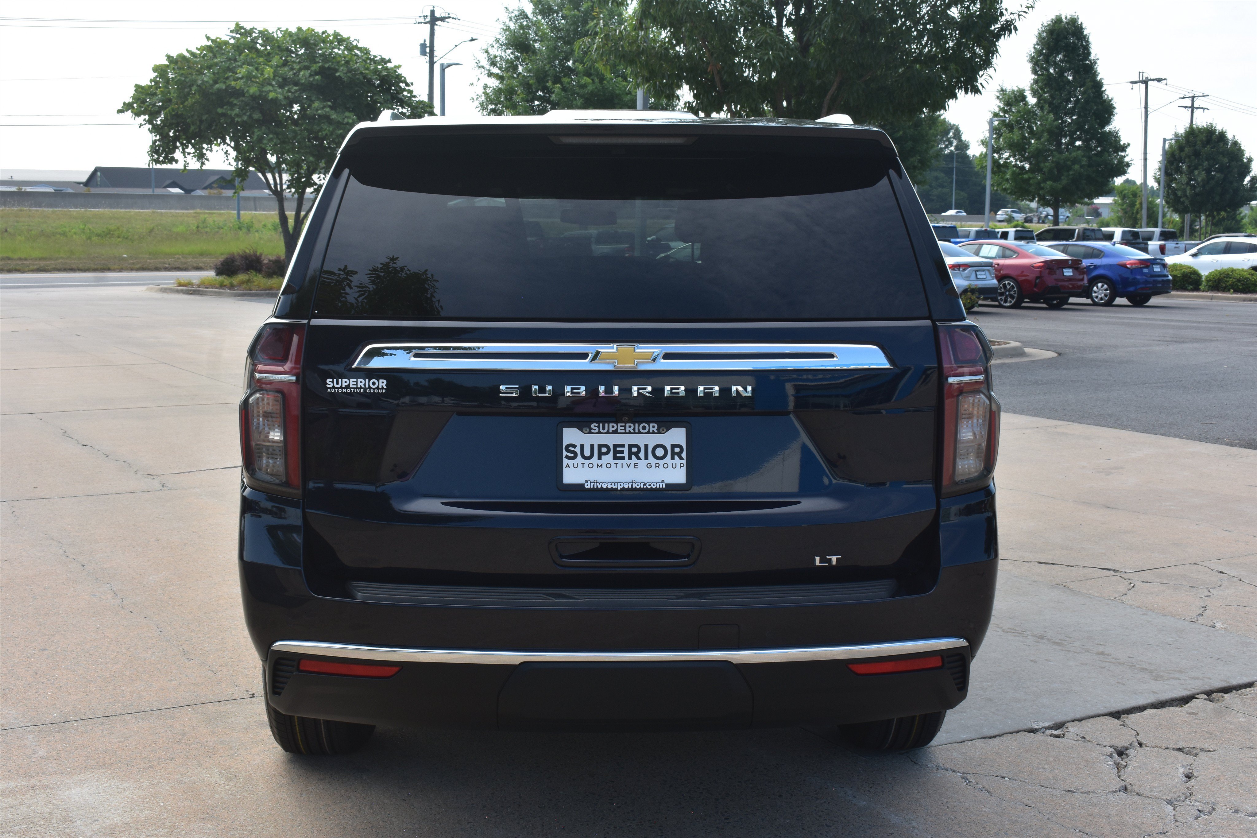 2023 Chevrolet Suburban LT - Photo 6