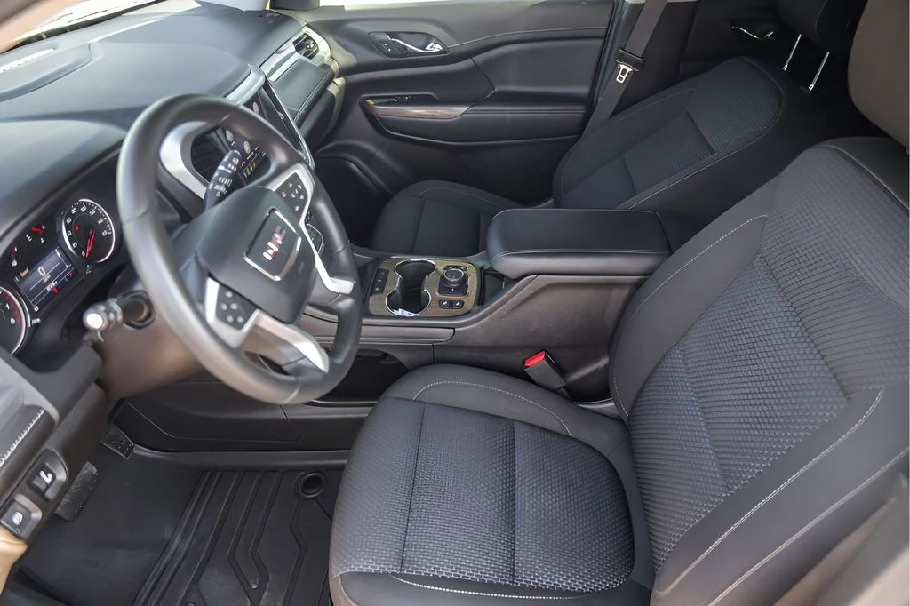 Used 2023 Silver GMC SLE image 12