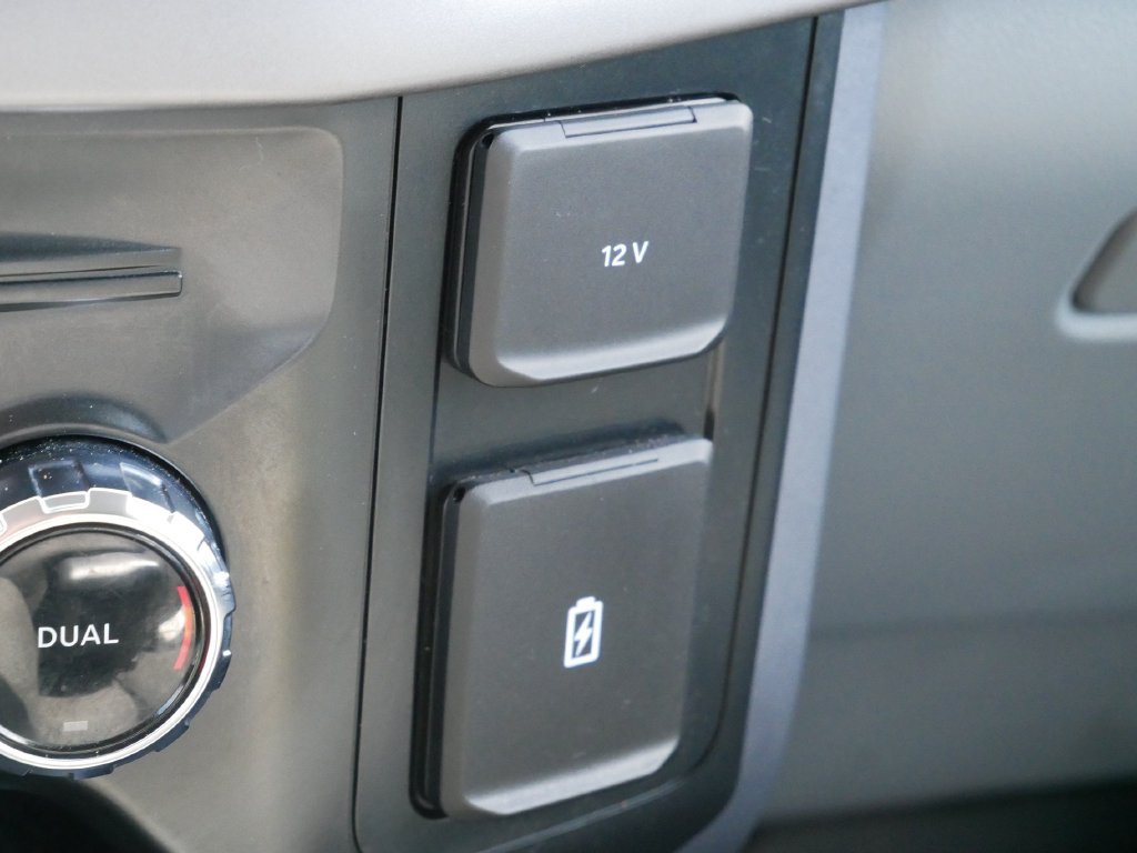 Used 2024 White Ford XLT image 27