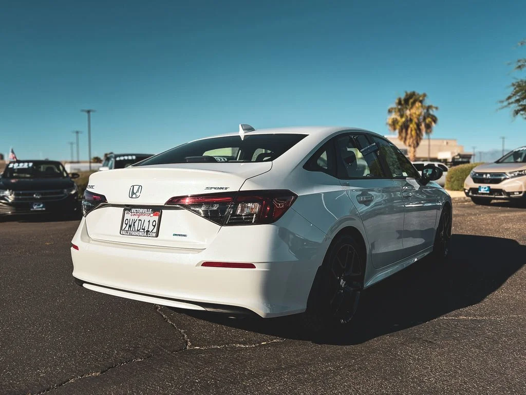 Certified Used 2025 White Honda  image 9