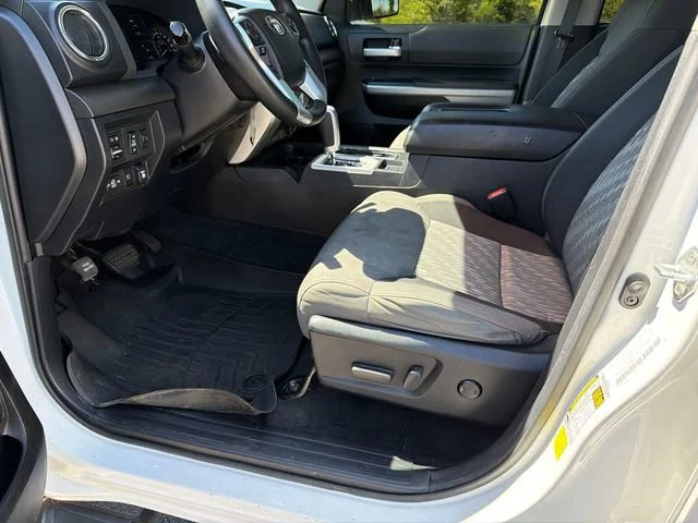 Used 2021 White Toyota SR5 image 9