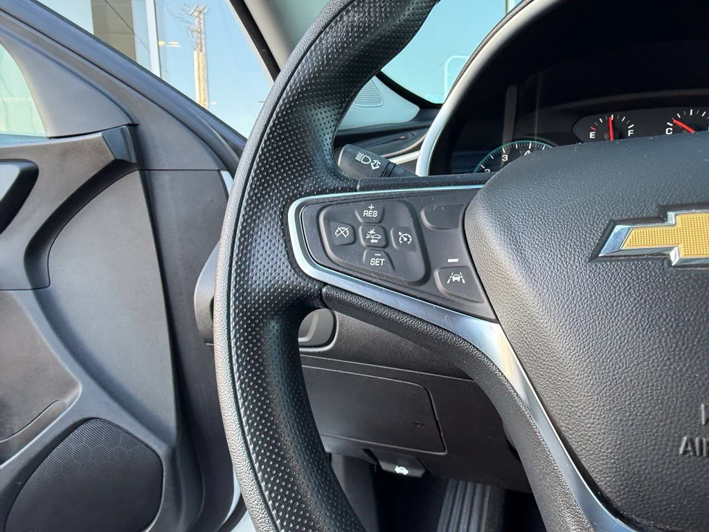 Used 2024 Summit White Chevrolet 1LT image 20