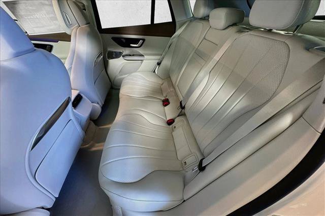 New 2026 Polar White Mercedes-Benz EQE 320+ image 51