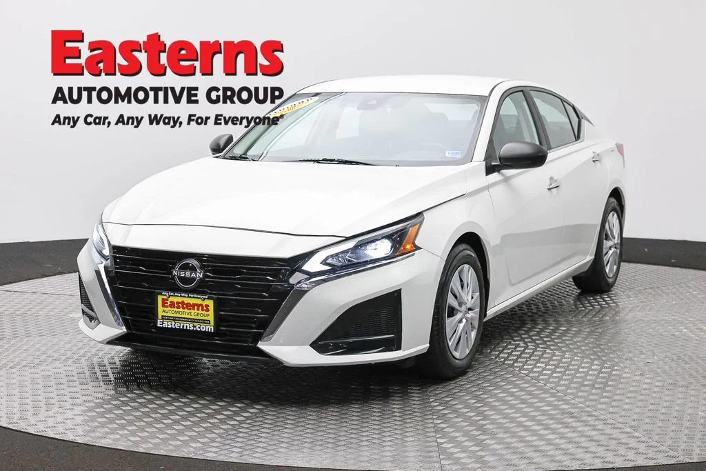 Used 2024 White Nissan 2.5 S image 1