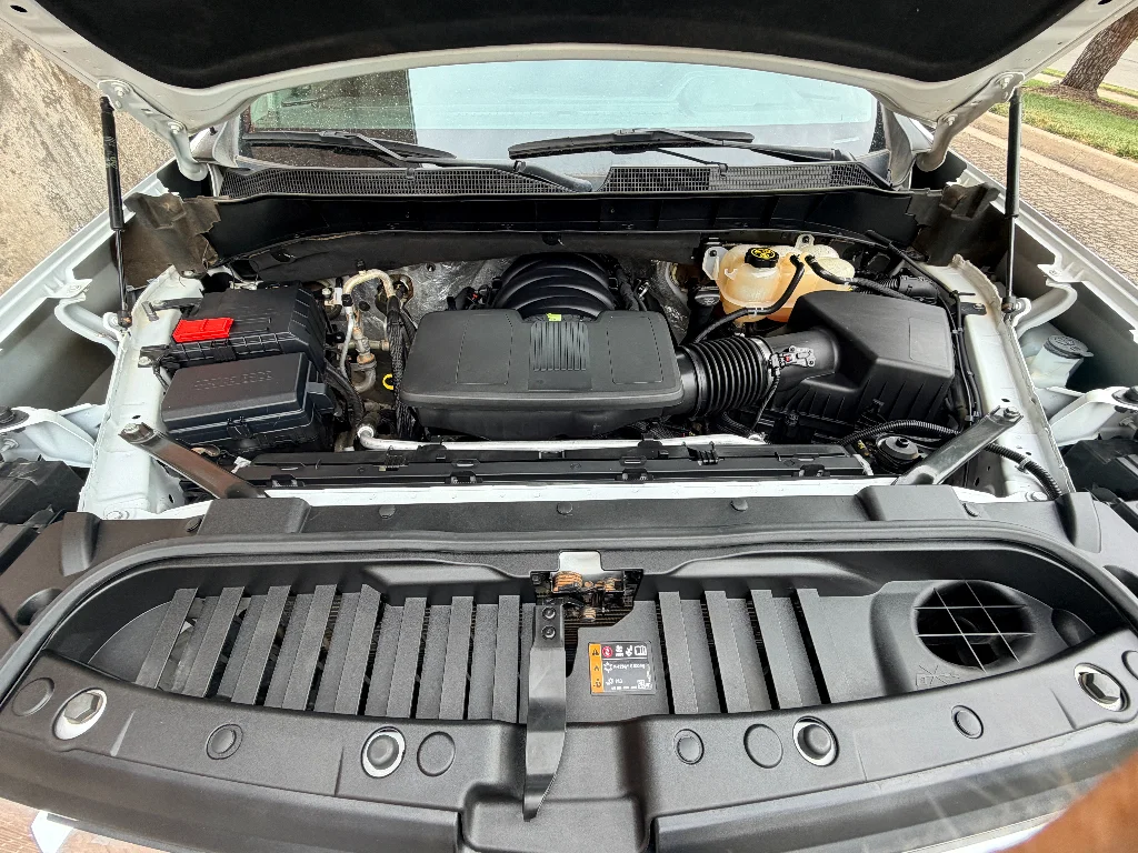 Used 2023 Summit White Chevrolet LTZ image 33