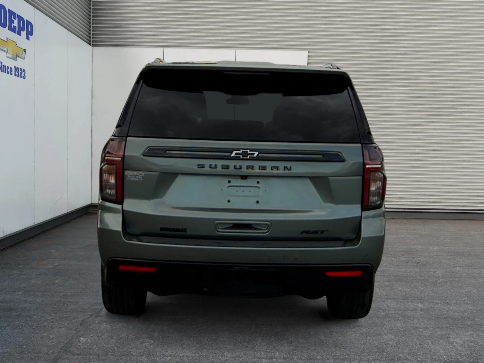 Used 2023 SILVER SAGE METALLIC Chevrolet RST image 4