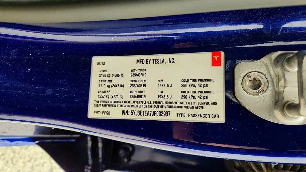 Used 2018 Deep Blue Metallic Tesla Long Range Battery RWD w/ 19