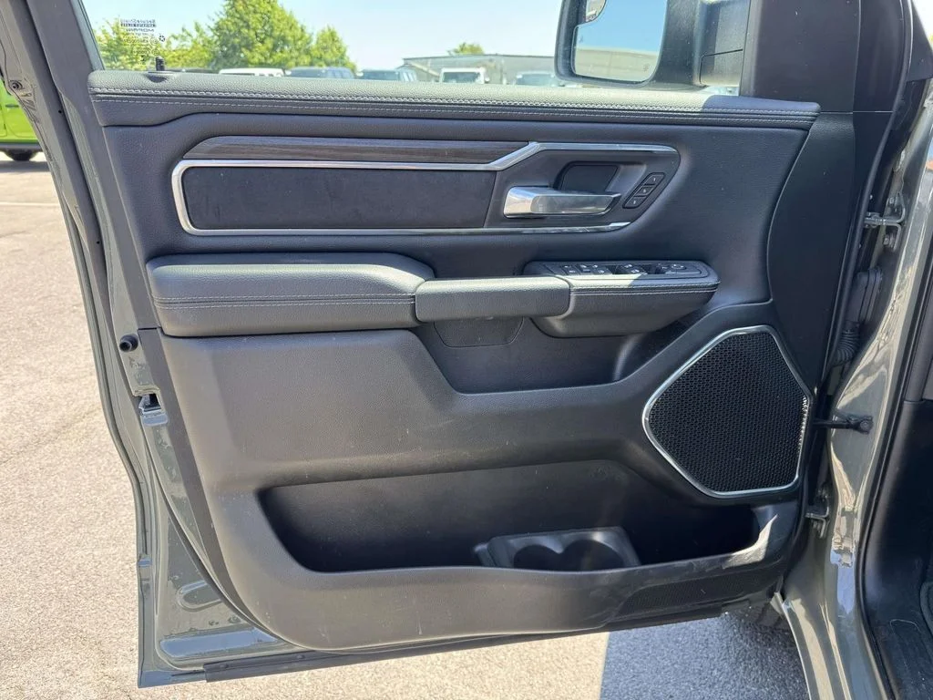 Used 2026  Ram Laramie image 25