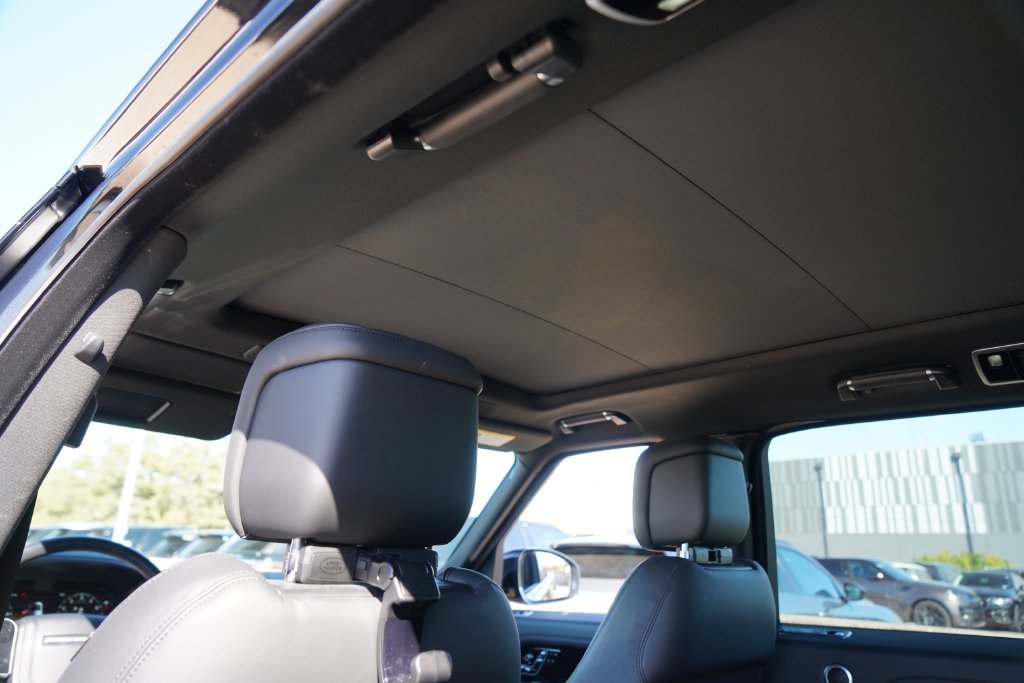 Used 2021 Black Land Rover Westminster image 29