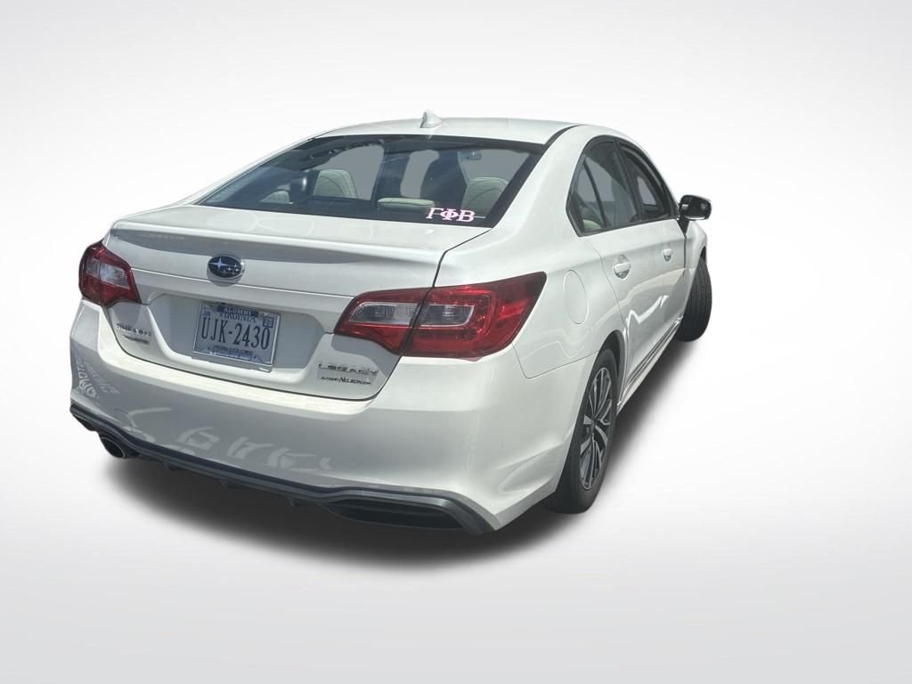 Used 2018 Crystal White Pearl Subaru 2.5i image 3